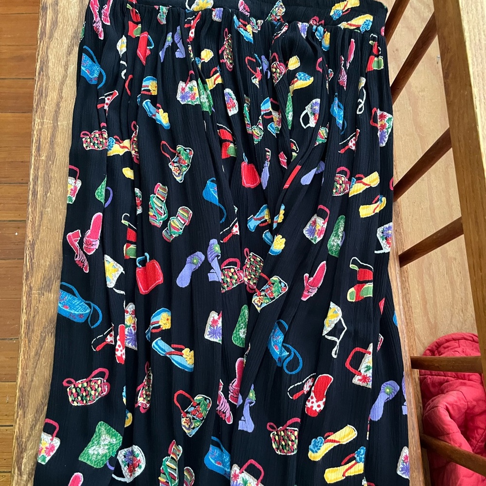 Elastic waist skirt